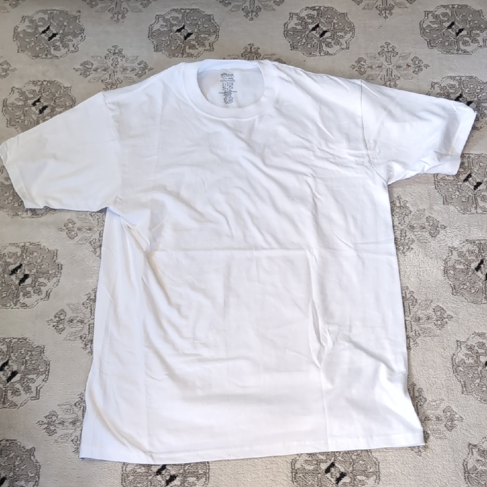 L: Kirkland Signature White Short Sleeve Tee- Unisex